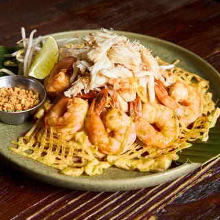 Royal Crab Pad Thai